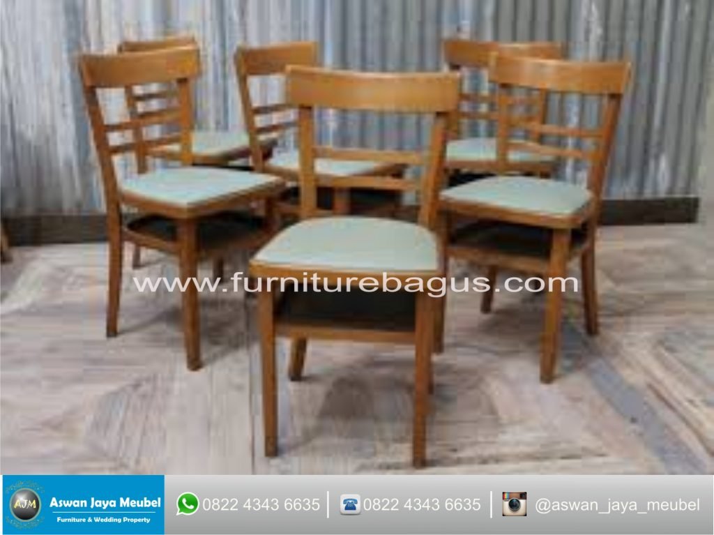 Kursi Cafe dari Kayu