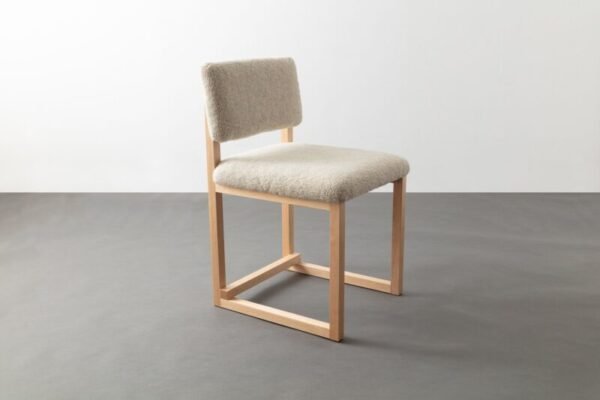 Alelio Chair With Upholstery